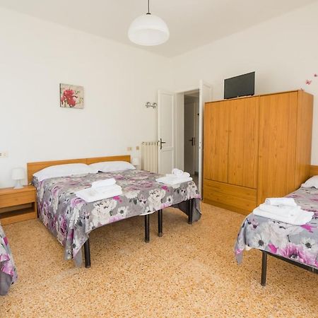 Casa Violetta Bed & Breakfast 马里纳迪马萨 外观 照片