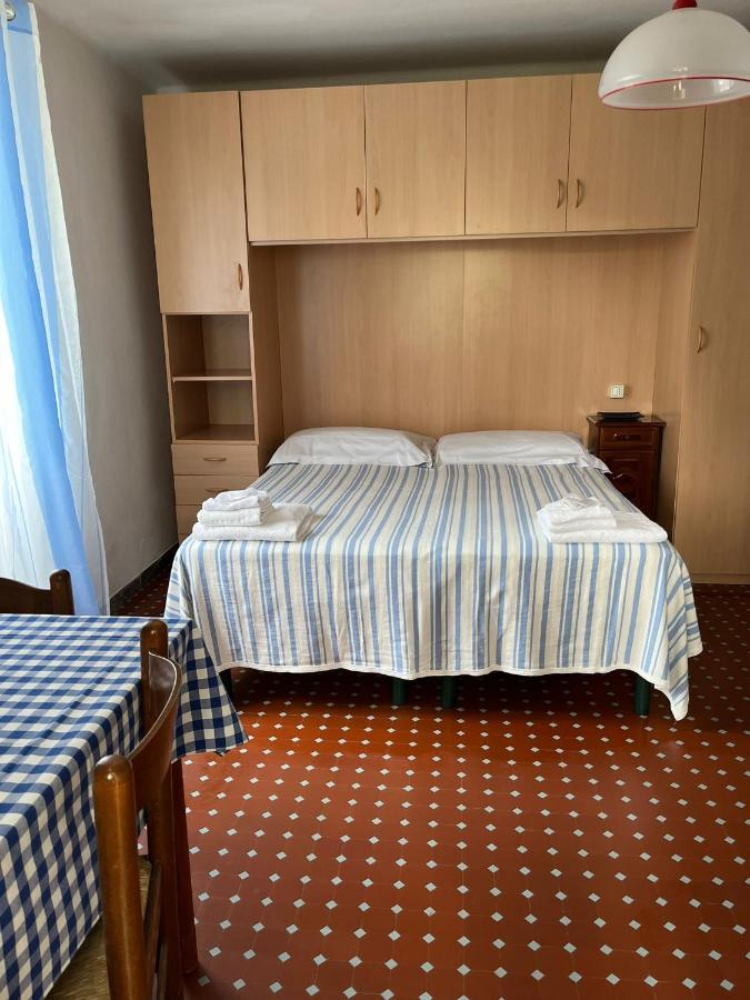 Casa Violetta Bed & Breakfast 马里纳迪马萨 外观 照片
