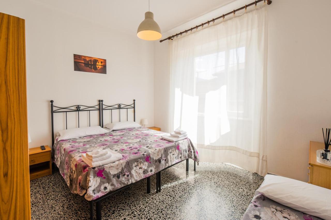 Casa Violetta Bed & Breakfast 马里纳迪马萨 外观 照片