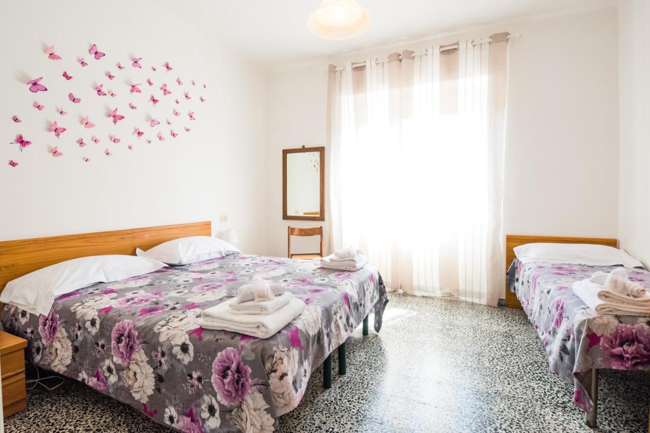 Casa Violetta Bed & Breakfast 马里纳迪马萨 外观 照片