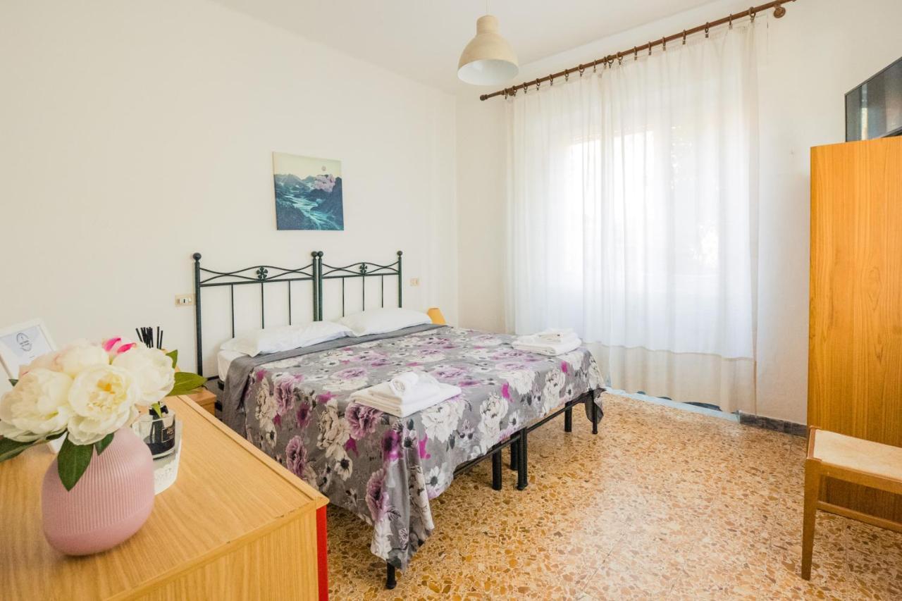 Casa Violetta Bed & Breakfast 马里纳迪马萨 外观 照片