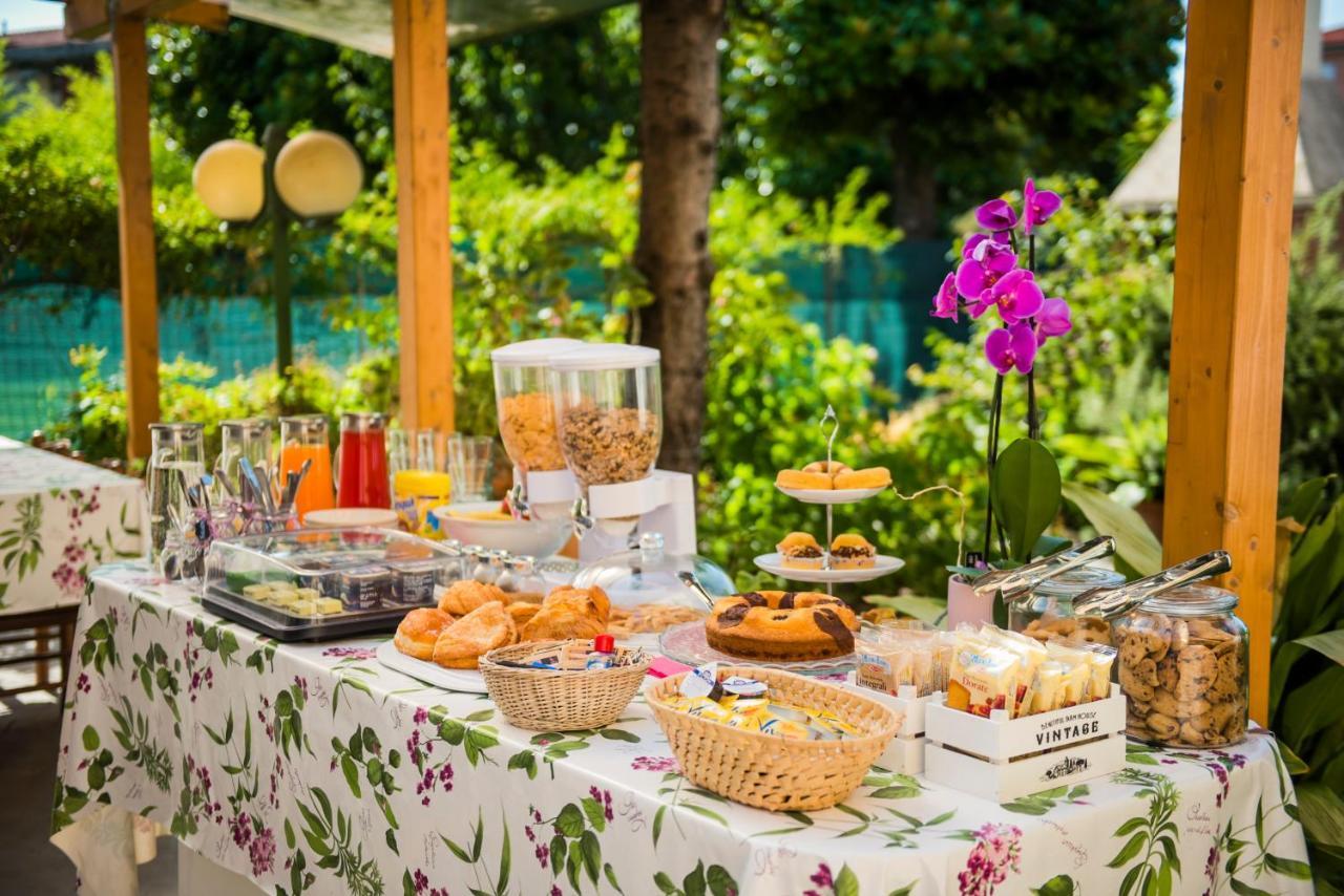 Casa Violetta Bed & Breakfast 马里纳迪马萨 外观 照片