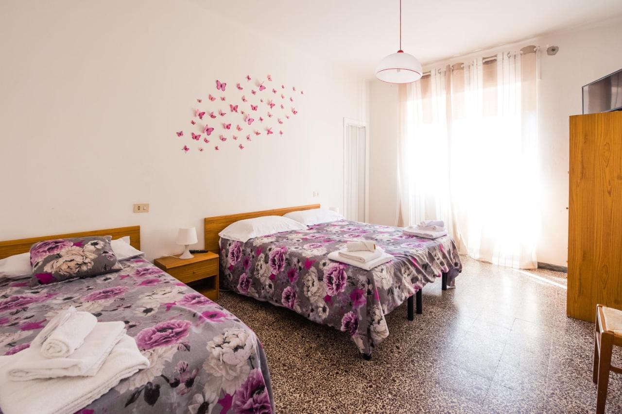 Casa Violetta Bed & Breakfast 马里纳迪马萨 外观 照片