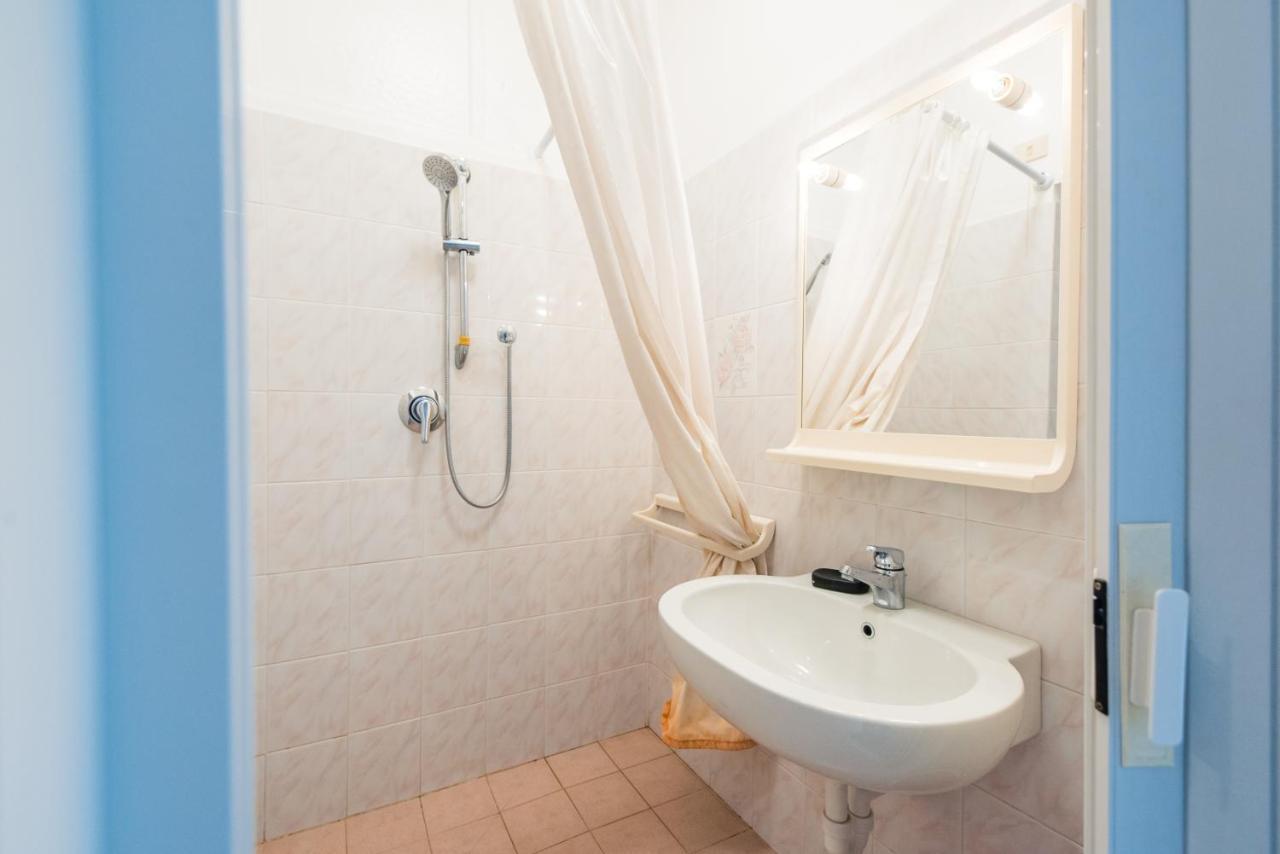 Casa Violetta Bed & Breakfast 马里纳迪马萨 外观 照片